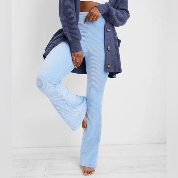 NWT‎ Aerie Groove-On Velour High Waisted Flare ribbed Pant size small - Picture 1 of 13